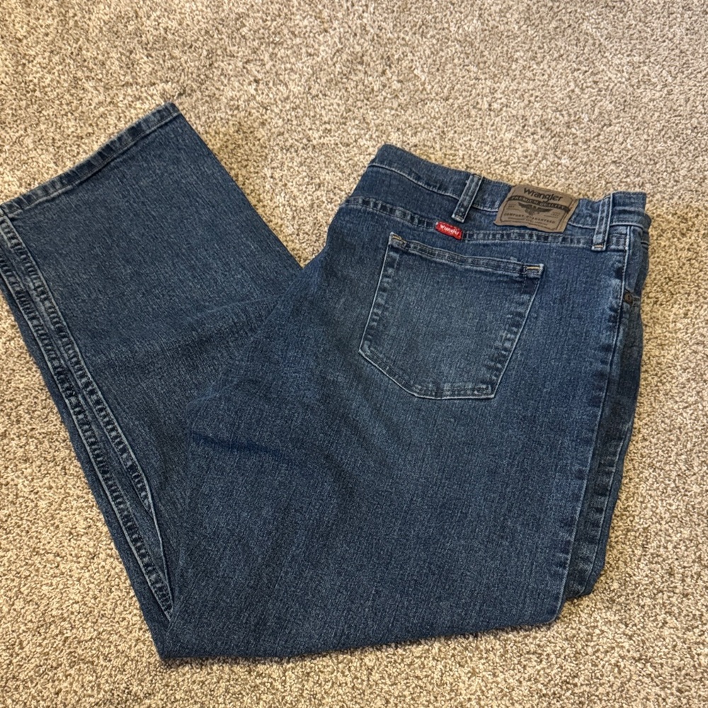 Men’s Wrangler Relaxed Fit Jeans 44x30